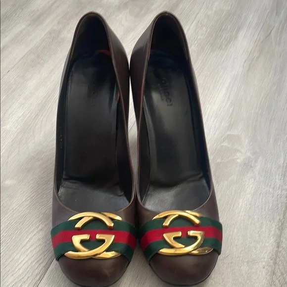 Gucci Brown Leather Heels with Gold Accent - Picture 4 of 7